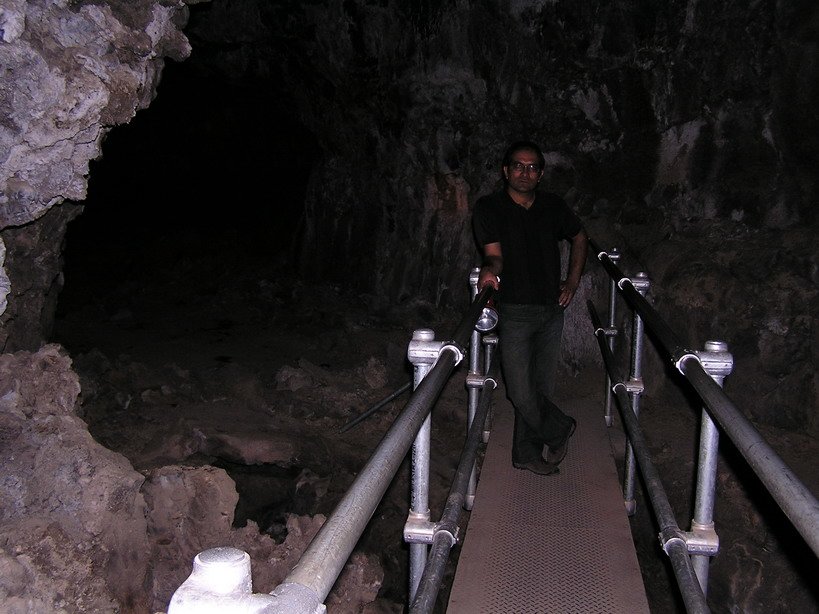 Parmender in Lava Cave - Around 1 KM inside / Lava Beds-3.jpg Lava Beds-3.jpg
